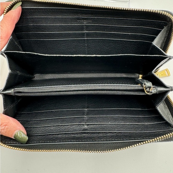 YSL-Authentic-Black Lambskin Long Wallet Zippy - Vintage - Picture 11 of 14